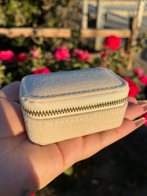 Mini Portable Jewlery Case